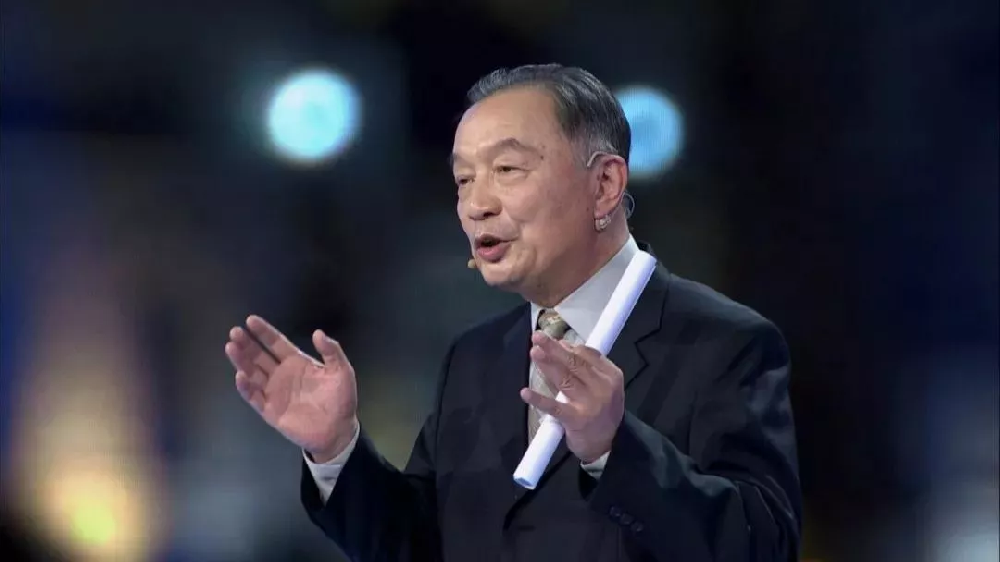 1701667147124114.png 中國(guó)人(rén)民(mín)大(dà)學教授、三農(nóng)問(wèn)題專家(jiā)溫鐵(tiě)軍.png